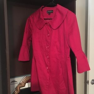 Red 3/4 sleeve jacket